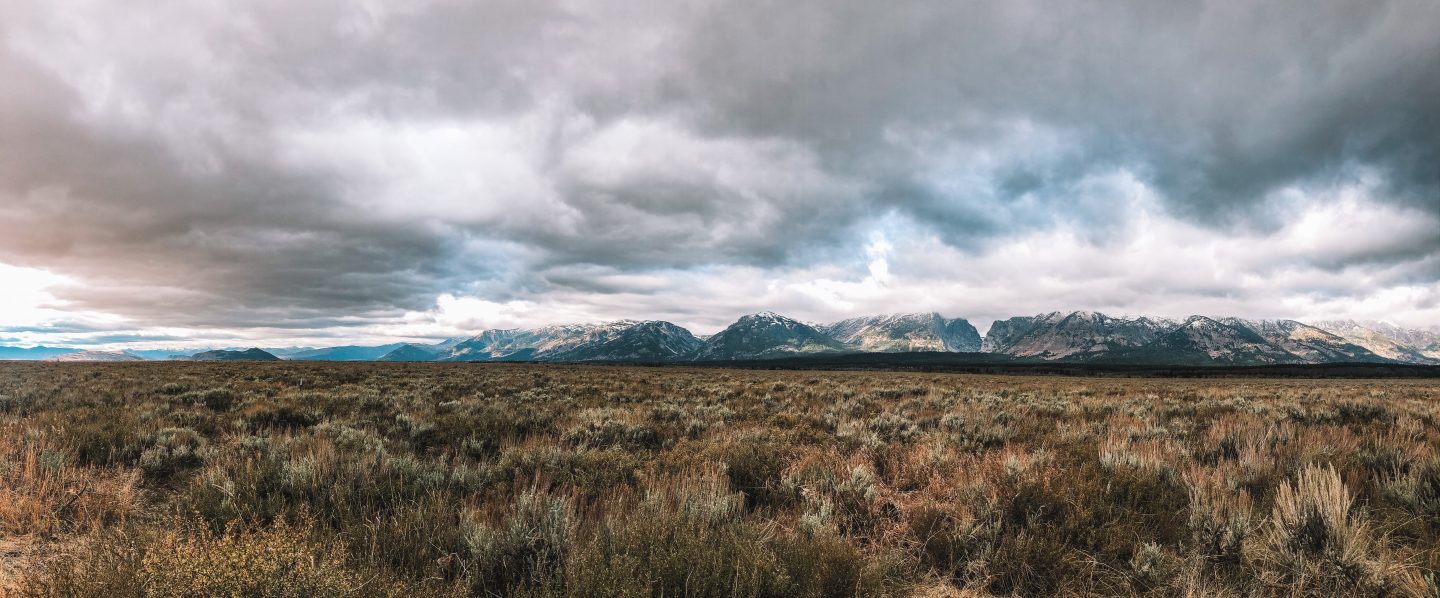 Grand Teton National Park in Wyoming is in my top 10 favorite beautiful places in the US to visit.