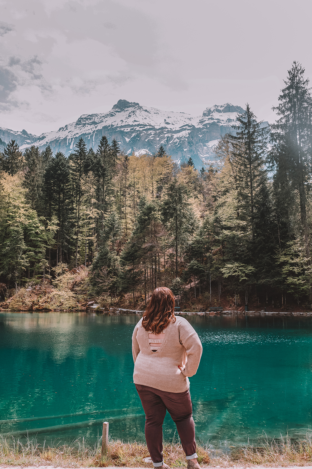 If snow-capped mountains, crystalline blue water, or fairy forests are your kind of thing, then plan a trip to Lake Blausee when you visit Switzerland!