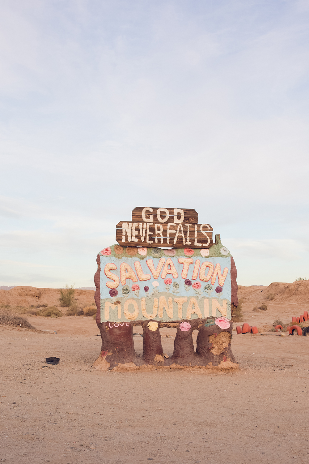 Visiting Salvation Mountain in Southern California If you want to see a rainbow paradise where the Gen-Zers go for photos, check out this guide for visiting Salvation Mountain in Southern California!